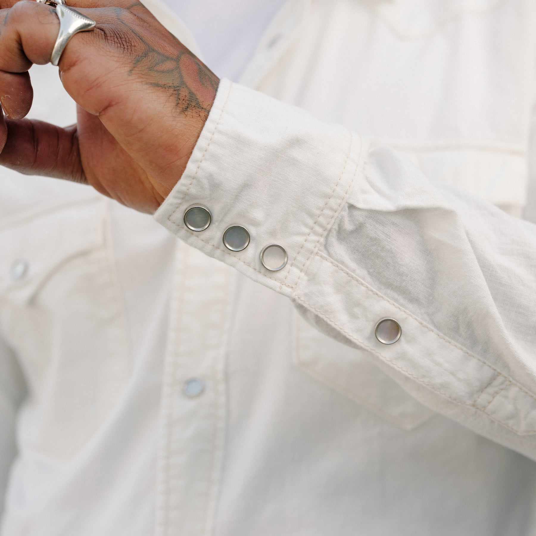 The Flat Head FN-SCW-003L Chambray Western Shirt White