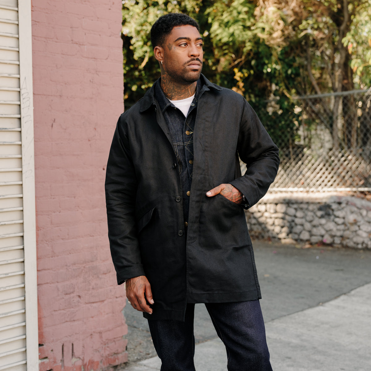 Rogue Territory Dry Wax Canvas Trench Coat Black