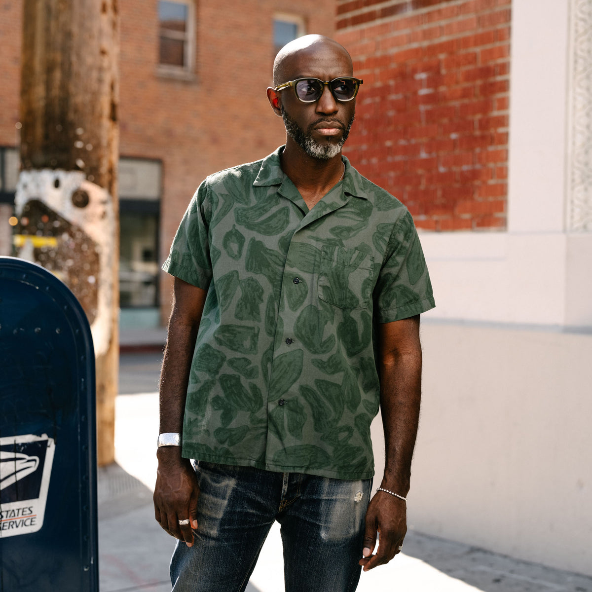 Imogene + Willie The Serra Camp Shirt in Painted Botanic