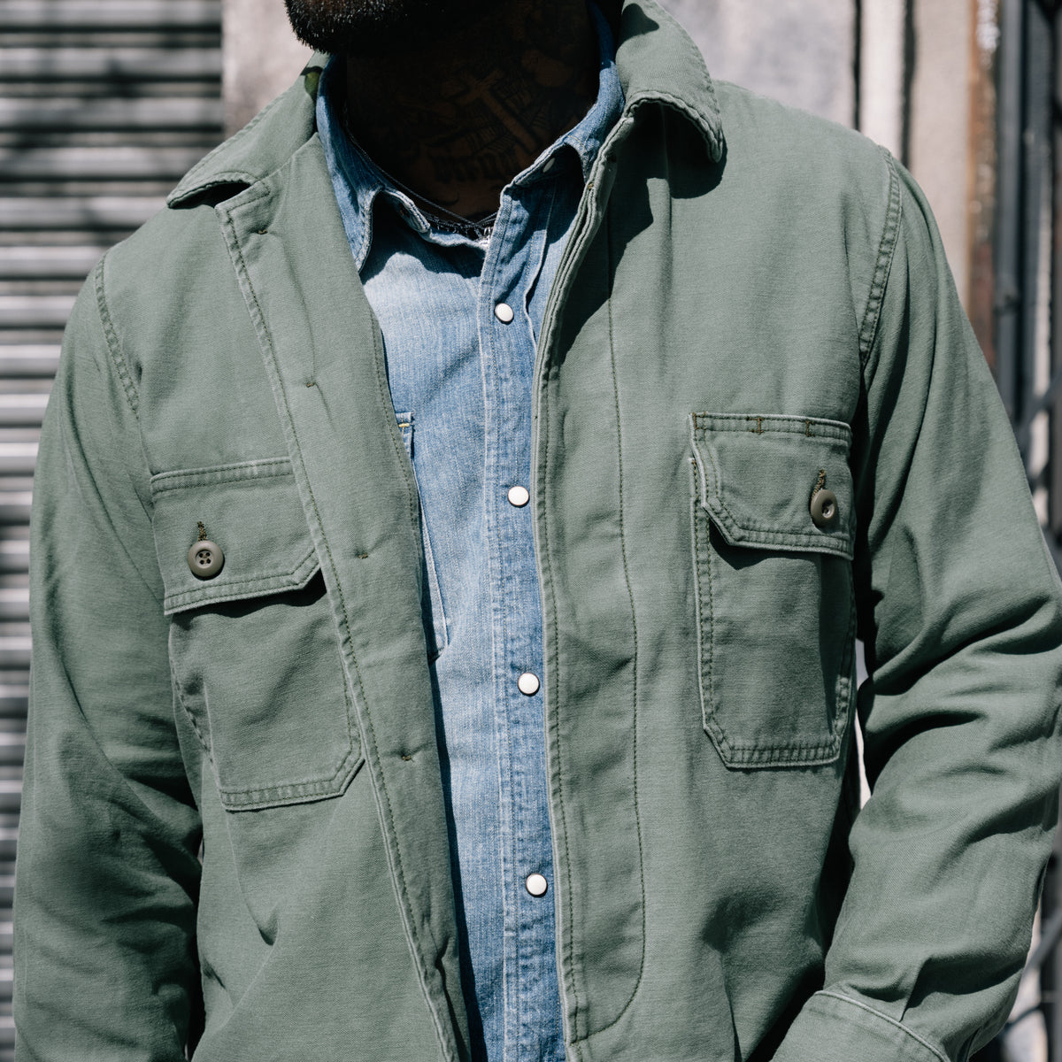 Imogene + Willie Military Shirt Jacket in Fatigue Green