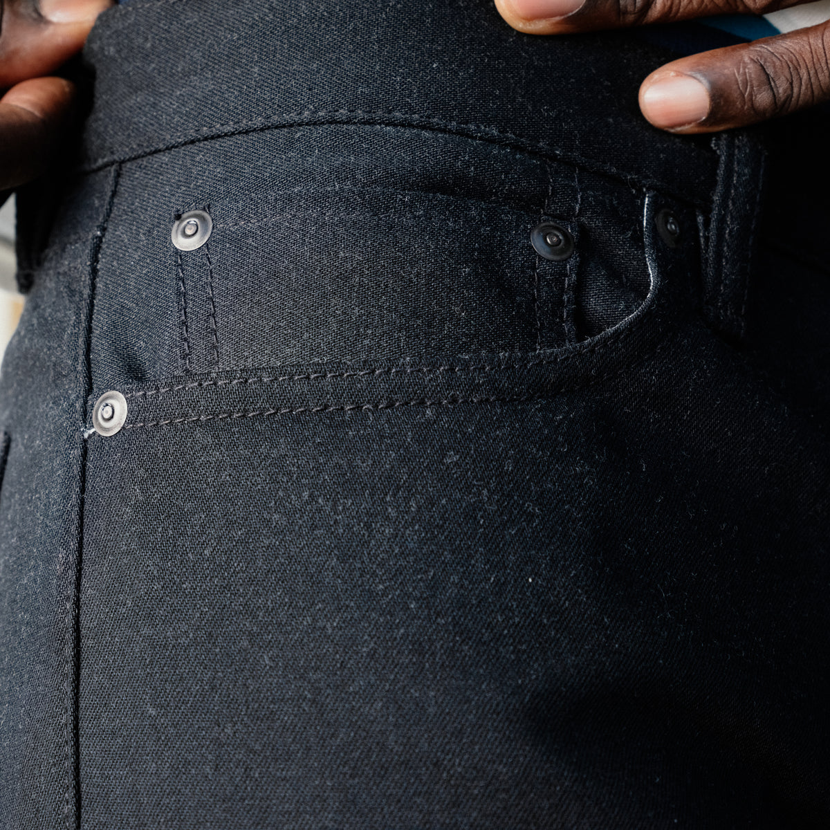 Rogue Territory 11oz Lightweight Strider Stealth