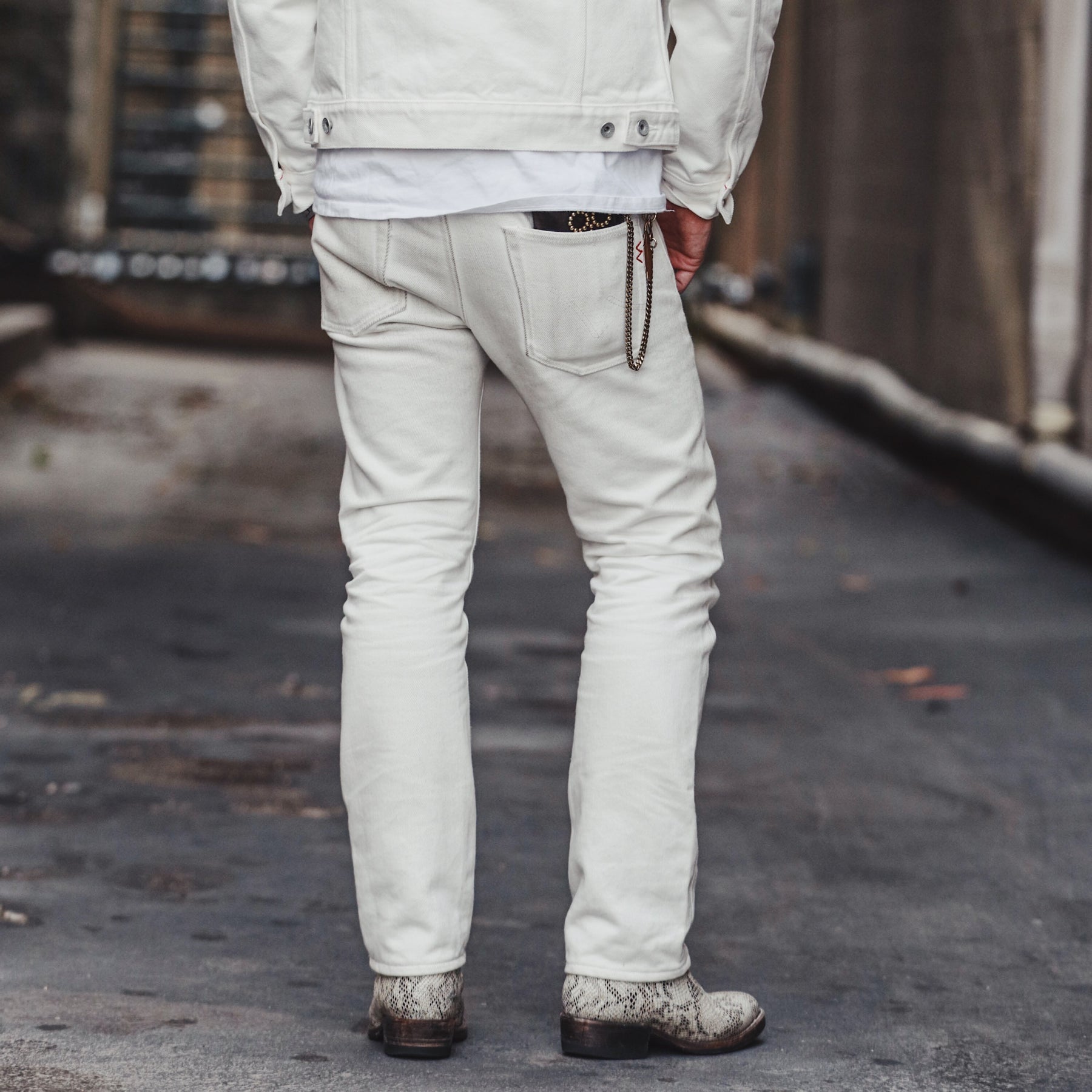 Iron Heart IH-555S-WH 21oz Super Slim Jean White