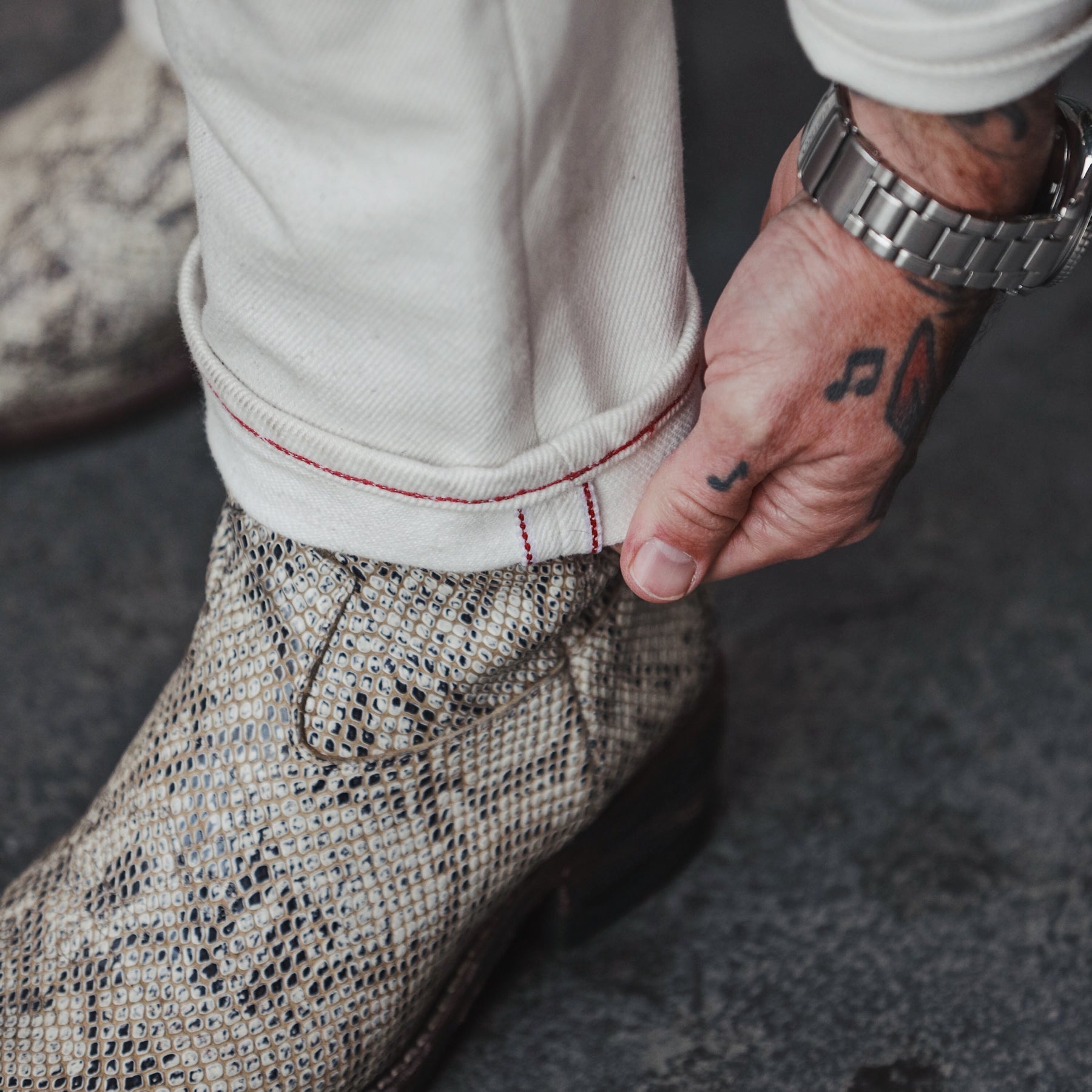Iron Heart IH-555S-WH 21oz Super Slim Jean White