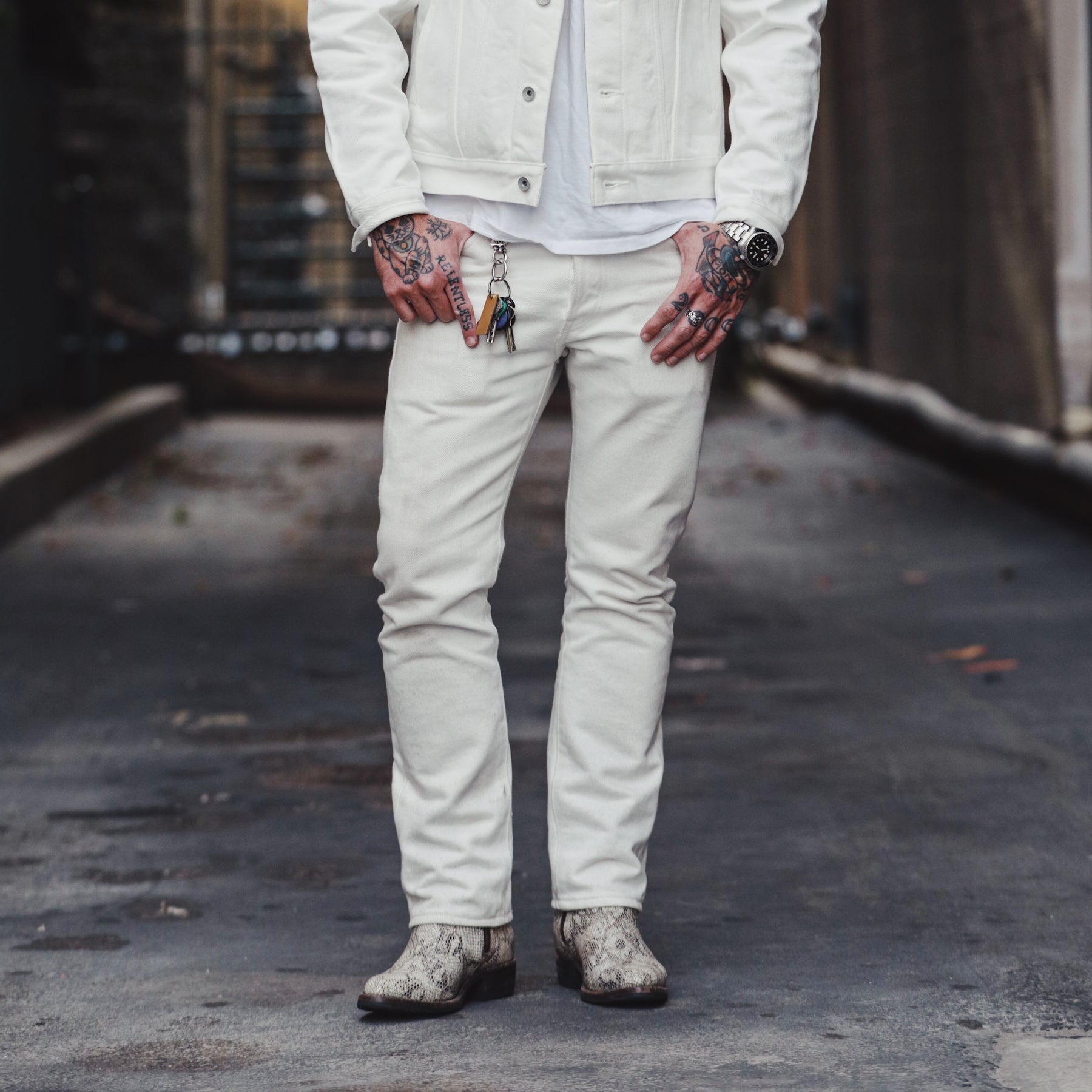 Iron Heart IH-555S-WH 21oz Super Slim Jean White
