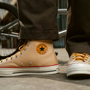 Converse Chuck 70 Canvas Unisex High-Top Shoe Hay Day/Honey Stick/Egret